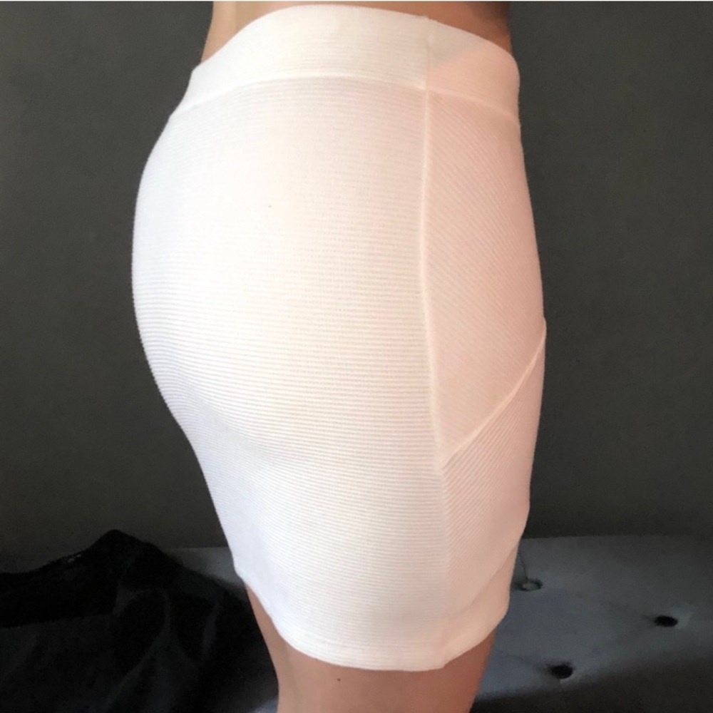 NWT MARCIANO BY GUESS white knit ribbed tight super sexy bodycon fitted skirt